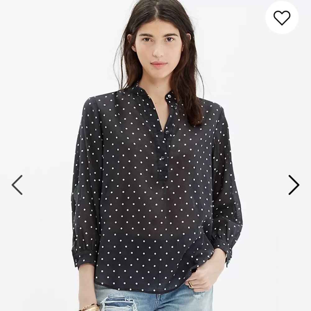 Madewell Shirred Popover shirt in dot. Button down blouse. Size small